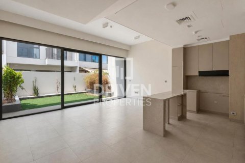 Mohammed Bin Rashid City、Dubai、UAE にあるタウンハウス販売中 3ベッドルーム、136.85 m2、No741715 - 写真 1