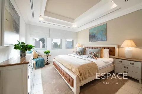 Vila v Meadows, Dubai, SAE 6 ložnice, 595 m² Č.: 738460 - fotografie 8