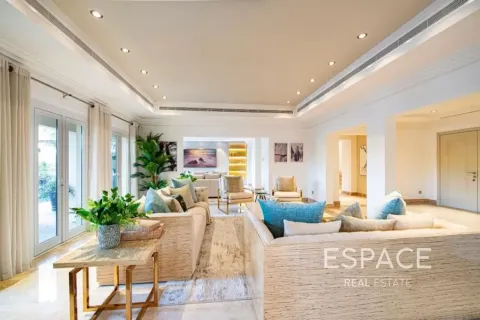 Vila v Meadows, Dubai, SAE 6 ložnice, 595 m² Č.: 738460 - fotografie 3