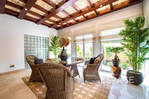 Vila v Meadows, Dubai, SAE 6 ložnice, 595 m² Č.: 738460 - fotografie 15
