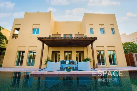 Vila v Meadows, Dubai, SAE 6 ložnice, 595 m² Č.: 738460 - fotografie 16