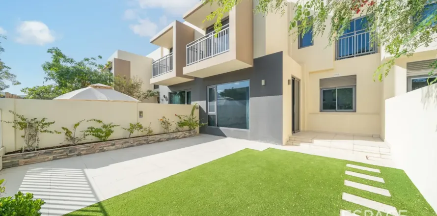 Villa in Dubai Hills Estate, Dubai, VAE: 3 Schlafzimmer, 207 m2 Nr. 738461