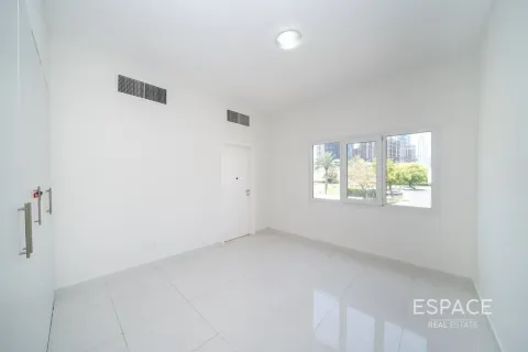 Vila di Meadows, Dubai, UAE 6 bilik tidur, 457 meter persegi № 738433 - foto 15