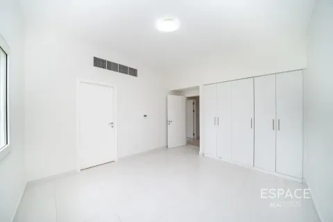 Vila di Meadows, Dubai, UAE 6 bilik tidur, 457 meter persegi № 738433 - foto 14