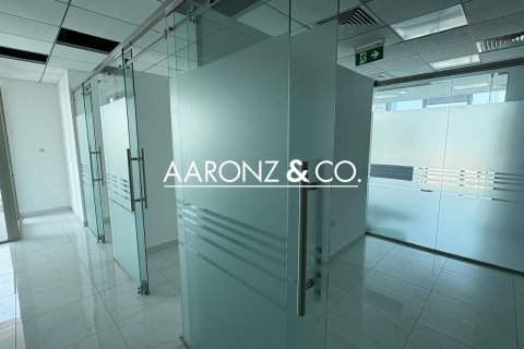 Üürile anda kontor asukohaga Business Bay, Dubai, AÜE: 177 m² Nr 693865 - pilt 6