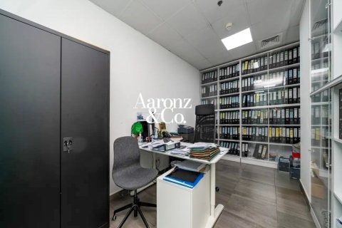 Office in Business Bay, Dubai, UAE 130 sq.m. № 693859 - photo 7