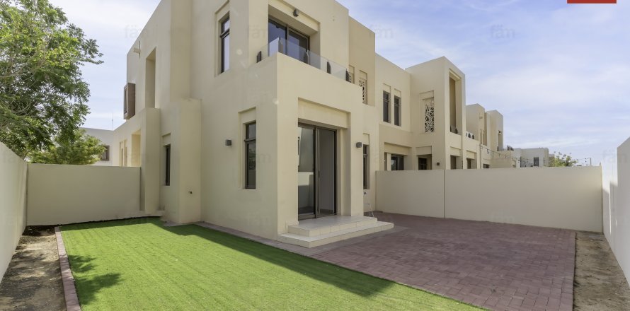 Villa en Reem, Dubai, EAU 3 dormitorios, 266.1 m² № 647785