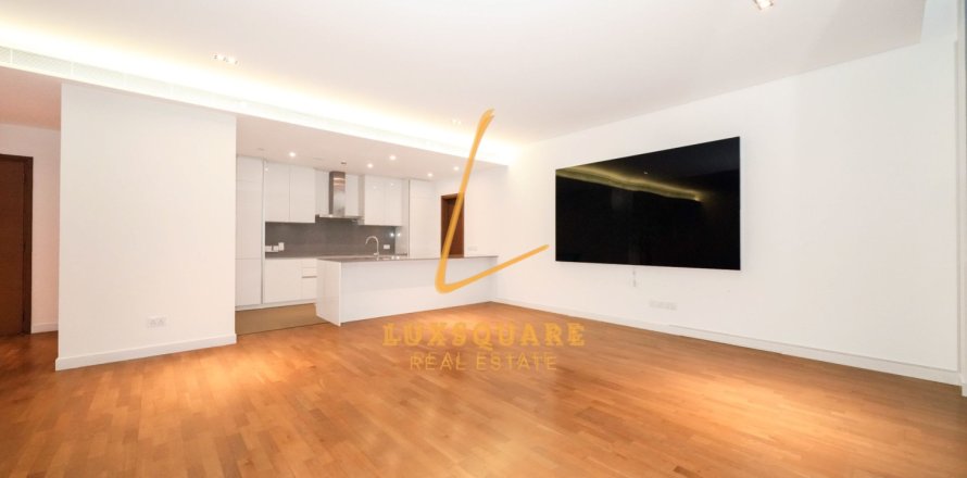 Korter asukohaga Al Wasl, Dubai, AÜE: 2 magamistoaga, 177 m² Nr 721998