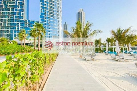 Apartmen di Jumeirah Beach Residence, Dubai, UAE 1 bilik tidur, 65 meter persegi № 702105 - foto 16