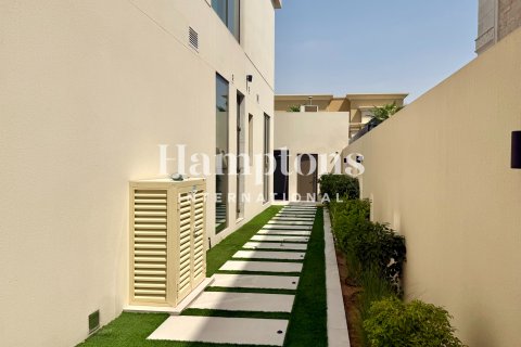 Vila u gradu Al Barsha, Dubai, UAE 4 spavaće sobe, 853.77857000 m2 Br. 738783 - Slika 4