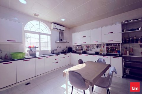 Vila di Al Barsha, Dubai, UEA 6 kamar tidur, 910.4 m2 nomor 682214 - foto 16