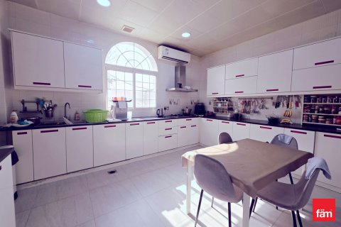 Vila di Al Barsha, Dubai, UEA 6 kamar tidur, 910.4 m2 nomor 682214 - foto 18