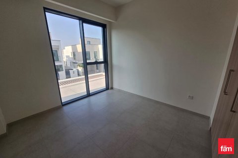 Villa te huur in Dubai, VAE 4 slaapkamers, 458.5 vr.m., nr 682216 - foto 4