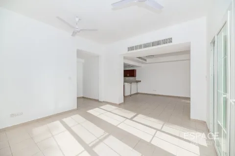 Villa te huur in Arabian Ranches, Dubai, VAE 3 slaapkamers, 283 vr.m., nr 661320 - foto 4