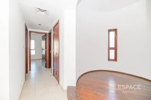 Villa te huur in Arabian Ranches, Dubai, VAE 3 slaapkamers, 283 vr.m., nr 661320 - foto 6