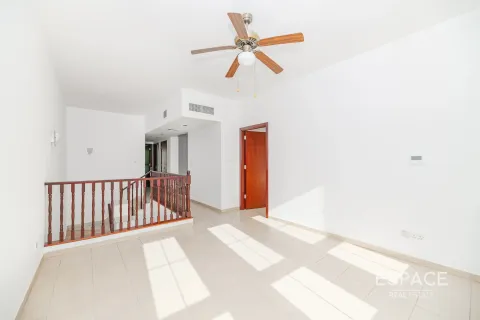 Villa te huur in Arabian Ranches, Dubai, VAE 3 slaapkamers, 283 vr.m., nr 661320 - foto 5