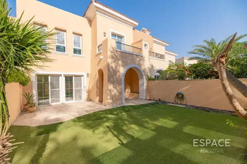 Villa te huur in Arabian Ranches, Dubai, VAE 3 slaapkamers, 283 vr.m., nr 661320 - foto 17