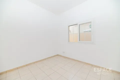 Villa te huur in Arabian Ranches, Dubai, VAE 3 slaapkamers, 283 vr.m., nr 661320 - foto 15