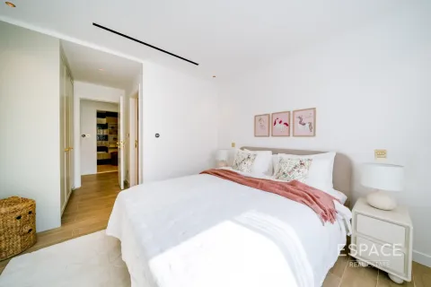 Vilă de vânzare în Meadows, Dubai, EAU 5 dormitoare, 344 mp. №660974 - poză 15