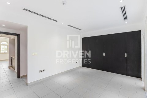 Villa sa Jumeirah Park, Dubai, UAE 3 silid-tulugan, 510 sq.m. № 655051 - larawan 18