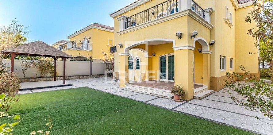 Villa asukohaga Jumeirah Park, Dubai, AÜE: 3 magamistoaga, 510 m² Nr 655051