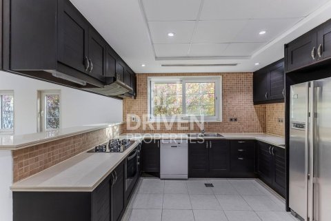 Villa sa Jumeirah Park, Dubai, UAE 3 silid-tulugan, 510 sq.m. № 655051 - larawan 29