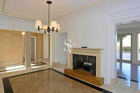 Villa te huur in Arabian Ranches, Dubai, VAE 5 slaapkamers, 767 vr.m., nr 661397 - foto 2