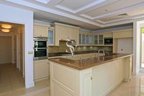 Villa te huur in Arabian Ranches, Dubai, VAE 5 slaapkamers, 767 vr.m., nr 661397 - foto 8