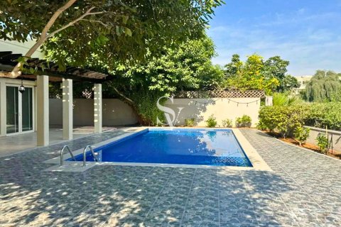 Villa te huur in Arabian Ranches, Dubai, VAE 5 slaapkamers, 767 vr.m., nr 661397 - foto 6