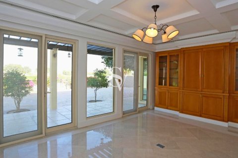 Villa te huur in Arabian Ranches, Dubai, VAE 5 slaapkamers, 767 vr.m., nr 661397 - foto 4