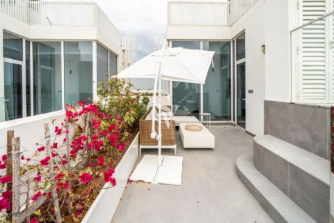 Townhouse in Al Barari, Dubai, UAE 4 bedrooms, 180 sq.m. № 661398 - photo 12