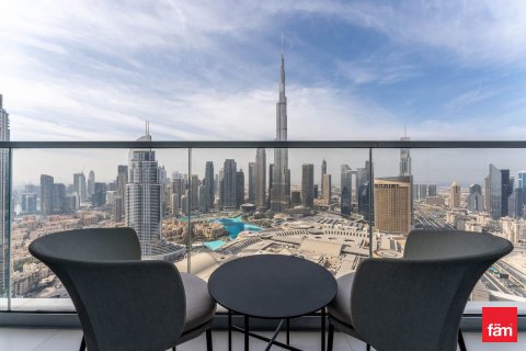 Apartment til salg i Downtown Dubai (Downtown Burj Dubai), Dubai, UAE 2 soveværelser, 113.1 kvm № 687647 - foto 2