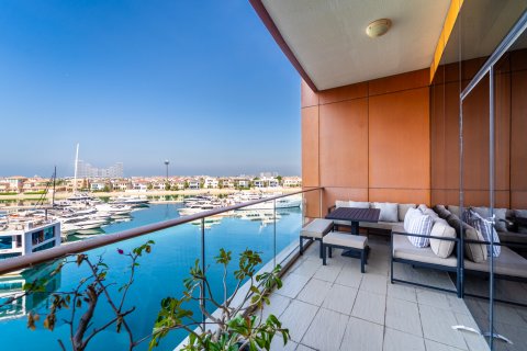 Müüa korter asukohaga Palm Jumeirah, Dubai, AÜE: 3 magamistoaga, 211 m² Nr 713373 - pilt 1