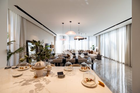 Villa in Al Reem Island, Abu Dhabi, UAE 6 bedrooms, 1112 sq.m. № 717336 - photo 12