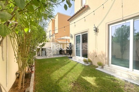 Vilë në Dubai Land, Dubai, Emiratet e Bashkuara Arabe 4 dhoma gjumi, 206 m2. № 626526 - Foto 3