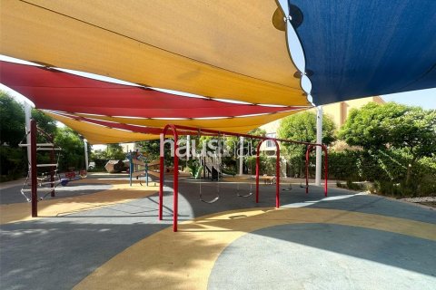 Vilë në Dubai Land, Dubai, Emiratet e Bashkuara Arabe 4 dhoma gjumi, 206 m2. № 626526 - Foto 18