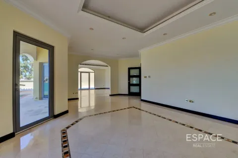 Βίλα σε Palm Jumeirah, Dubai, ΗΑΕ 5 υπνοδωμάτια, 623 τ.μ. Αρ. 649609 - φωτογραφία 9