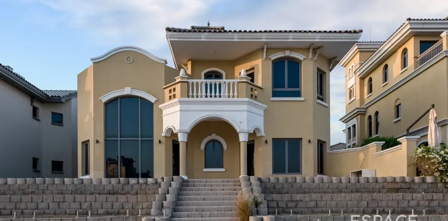 Vila v Palm Jumeirah, Dubai, SAE 5 spální, 623 m2 č. 649609