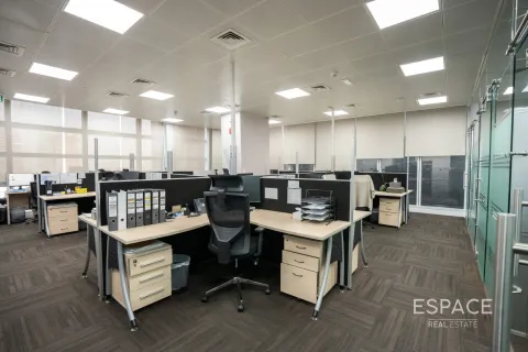 Office til salg i Business Bay, Dubai, UAE 434 kvm № 649607 - foto 5