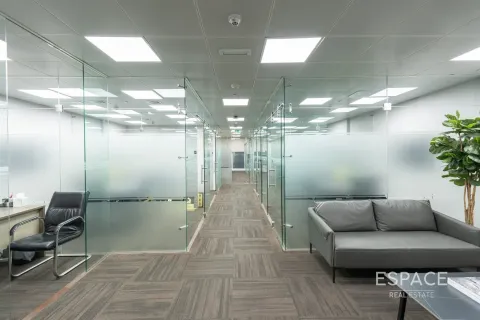 Office til salg i Business Bay, Dubai, UAE 434 kvm № 649607 - foto 2