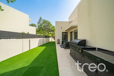 Villa till försäljning i Arabian Ranches, Dubai, UAE 4 sovrum, 380.9 kvm Nr. 755413 - fotografi 13