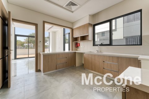Vilë në Al Furjan, Dubai, Emiratet e Bashkuara Arabe 5 dhoma gjumi, 623.84 m2. № 587421 - Foto 6