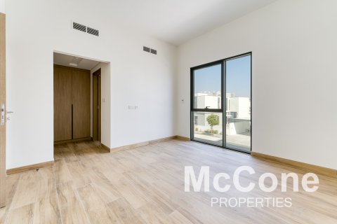 Vilë në Al Furjan, Dubai, Emiratet e Bashkuara Arabe 5 dhoma gjumi, 623.84 m2. № 587421 - Foto 14