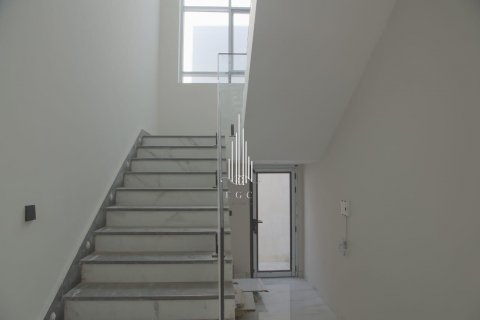 Vilë në Al Mushrif, Abu Dhabi, Emiratet e Bashkuara Arabe 7 dhoma gjumi, 635 m2. № 544394 - Foto 4