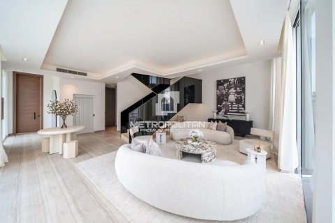 Radový dom v Al Barari, Dubai, SAE 4 spálne, 180 m2 č. 665329 - Fotografia 2