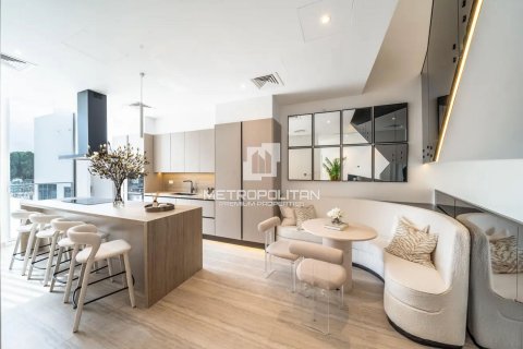 Radový dom v Al Barari, Dubai, SAE 4 spálne, 180 m2 č. 665329 - Fotografia 1