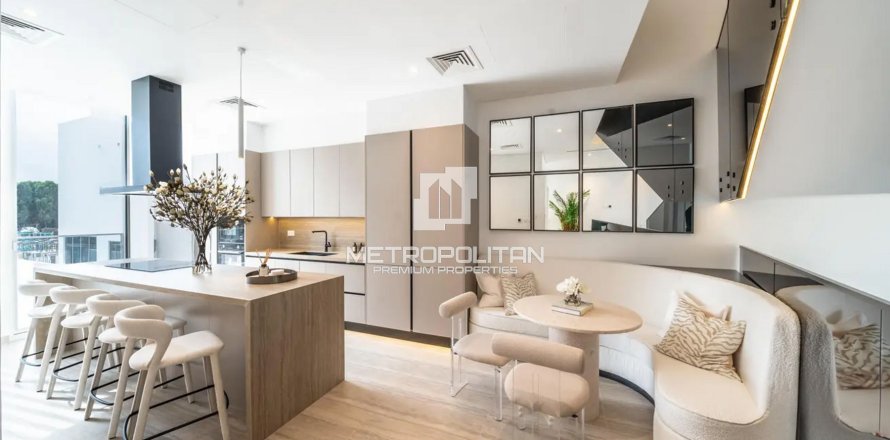 Radový dom v Al Barari, Dubai, SAE 4 spálne, 180 m2 č. 665329