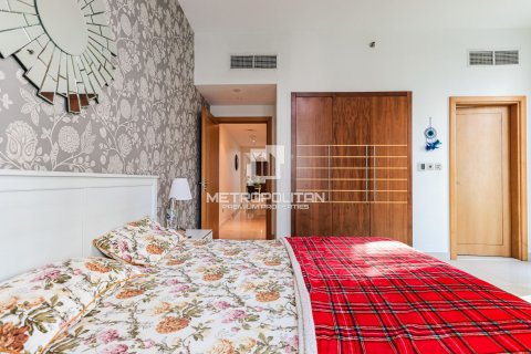 Duplex in Dubai Marina, UAE 4 bedrooms, 444 sq.m. № 665347 - photo 29