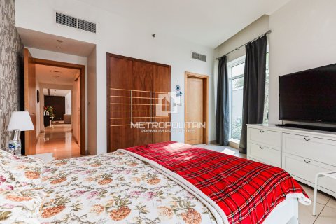 Duplex in Dubai Marina, UAE 4 bedrooms, 444 sq.m. № 665347 - photo 30