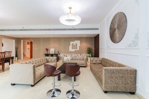 Duplex in Dubai Marina, UAE 4 bedrooms, 444 sq.m. № 665347 - photo 13